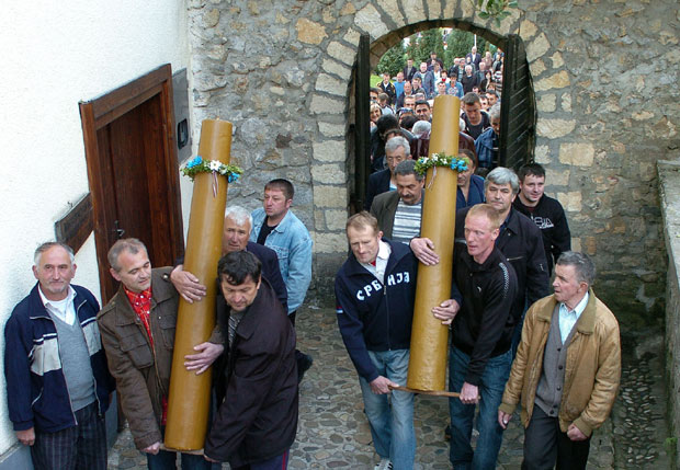 Ратарска свећа у Троноши